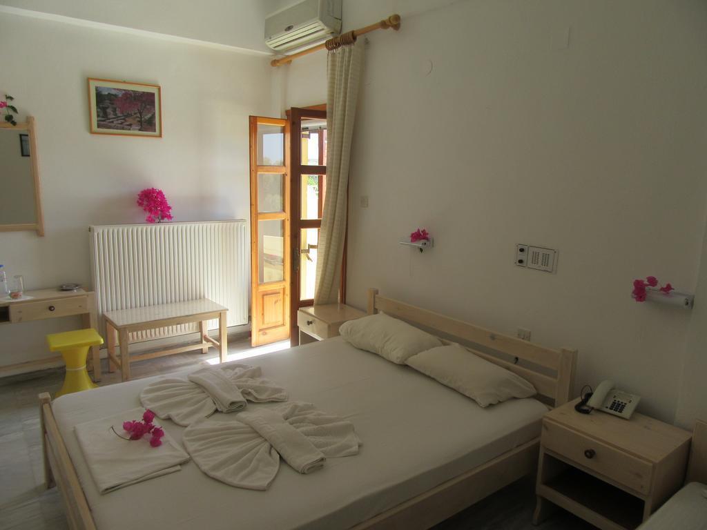 Knossos Hotel Kalamaki  Ngoại thất bức ảnh